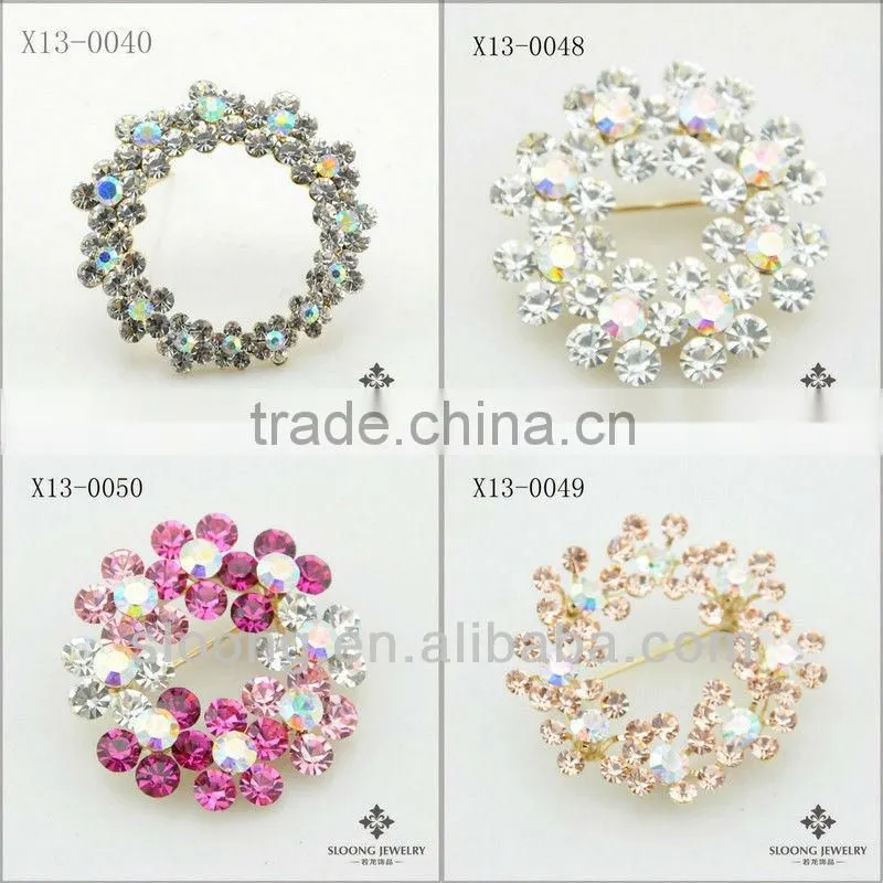 Fashion Crystal Cluster Brooch with Glass