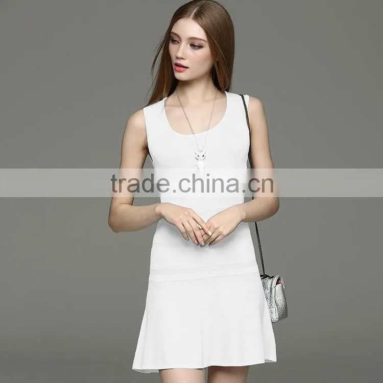 2016 new arrival sleeveless round neck knit dress with hollow pattern design