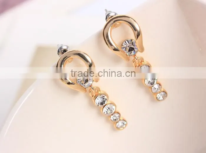 Fashionable design ear studs diamond stud earrings cheap wholesale stud earrings