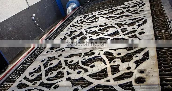 CNC Plasma Cutting Machine for Iron/ Stainless Steel/ Aluminum/ Copper