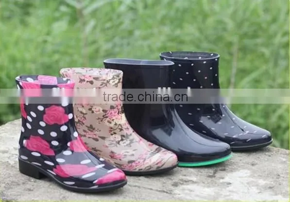 2015 new style garden rubber PVC cheap clear women raining boots