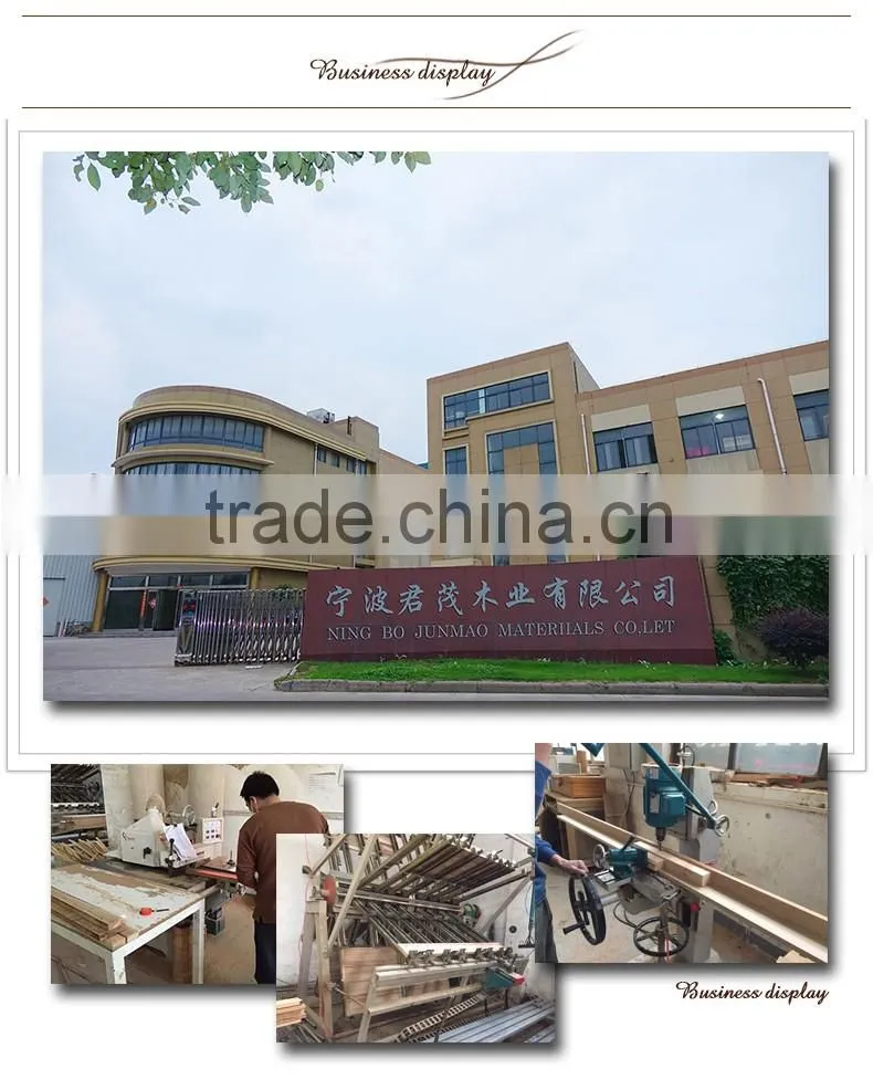 Metal Frame With Glass Door Design Clothes Model Stand Showcase