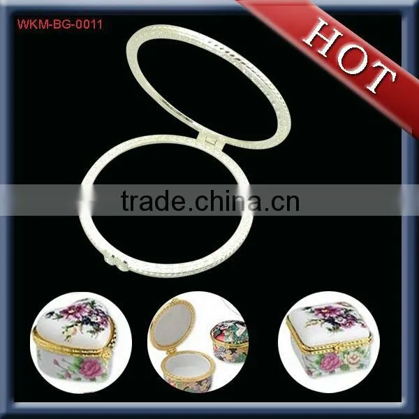 various designs of Cluth Box Frame
