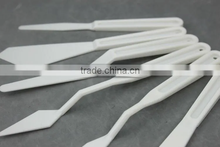 plastic palette knife