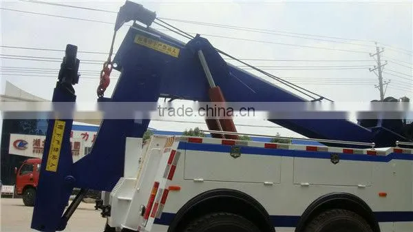 NorthBenz integrated towing and lifting wrecker
