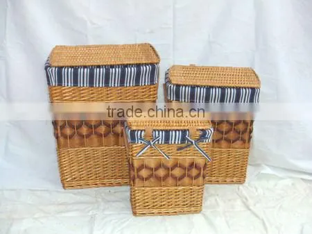 2013latested new design wicker laundry basket with lid and fabric fou big hotel