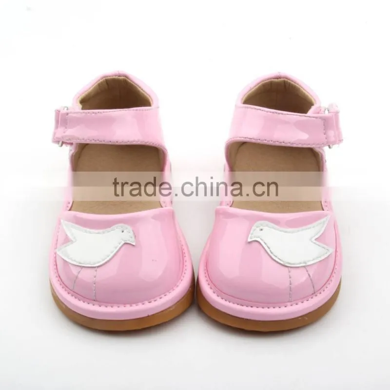 Skidproof adorable bird pattern kids wholesale squeaky shoes