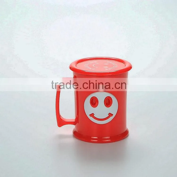 Reusable Hot Sell Cartoon Red Plastic Cups with lid and handle