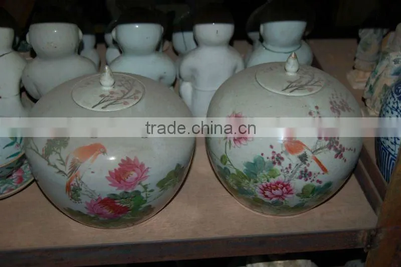Chinese antique blue and white porcelain Jar