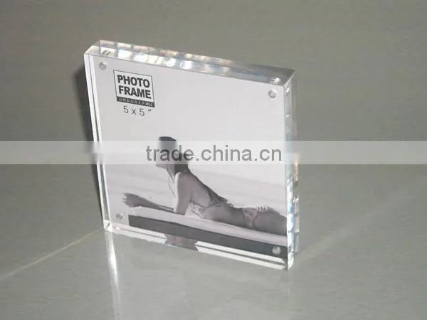 Manufacturing acrylic jewelry photo frame