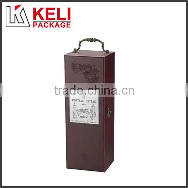Locked wooden wine box with handle