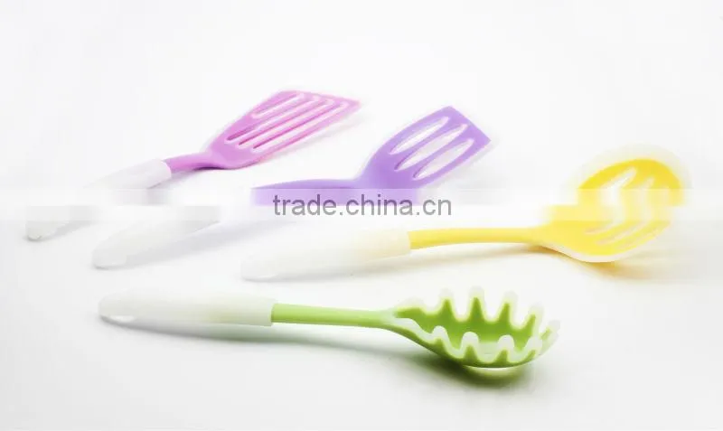 2014 Hot Sale Silicone Utensil with PS Handle