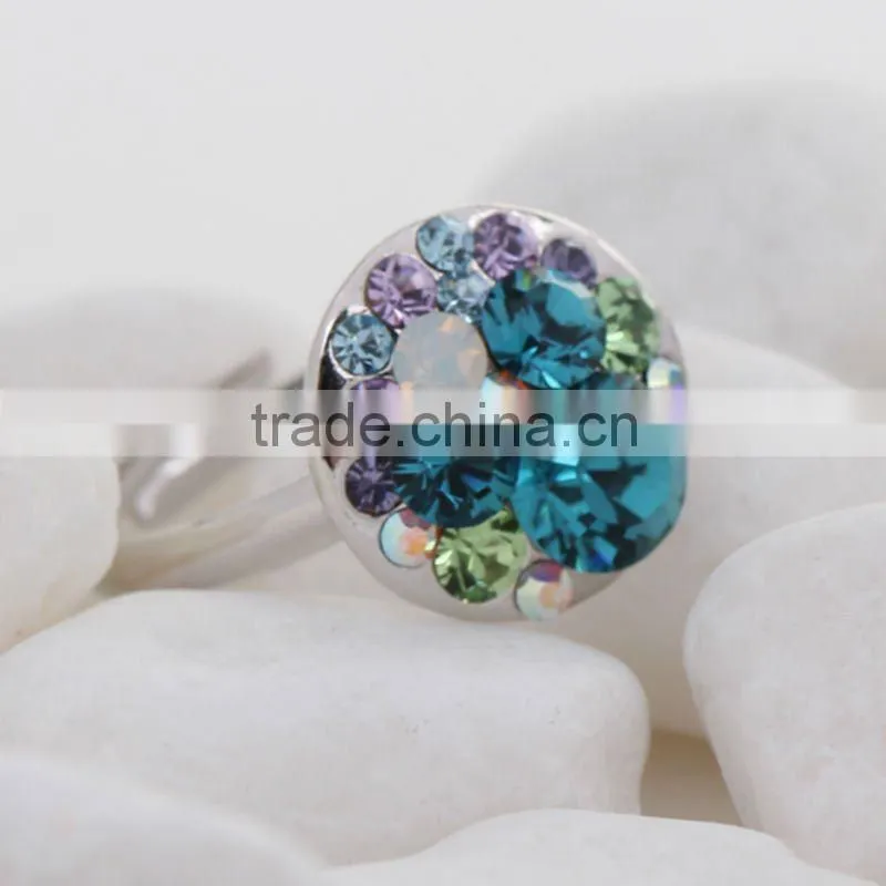 New Design shinning Crystal Finger Ring For Ladies 40055