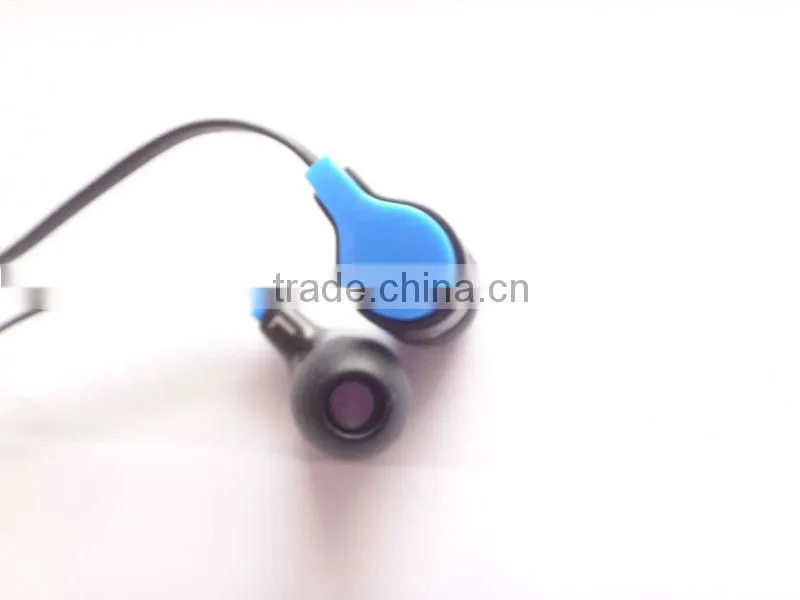 unbranded earphones
