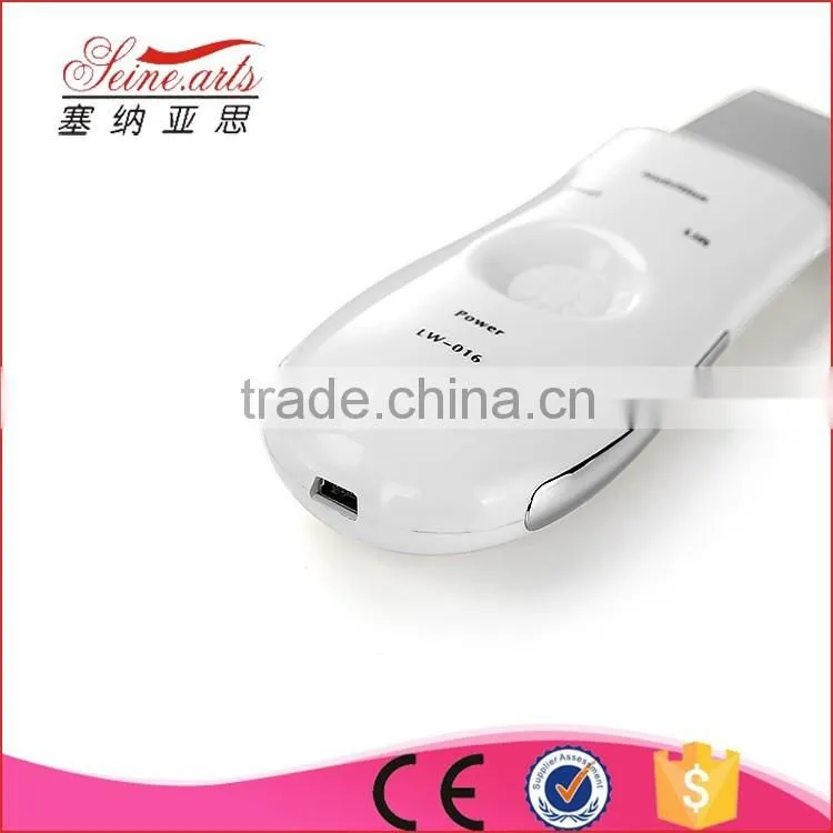 White ultrasoinc skin scrubber with lithium battery lw-016
