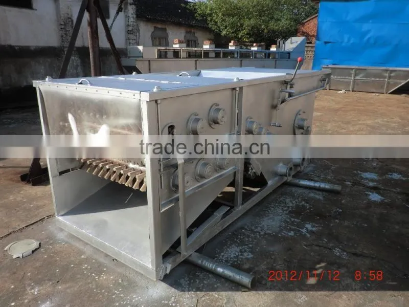 Automatic chicken duck plucking cleaning machine