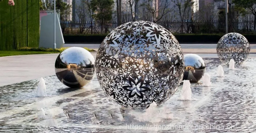ShiningstainlesssteelChristmasball