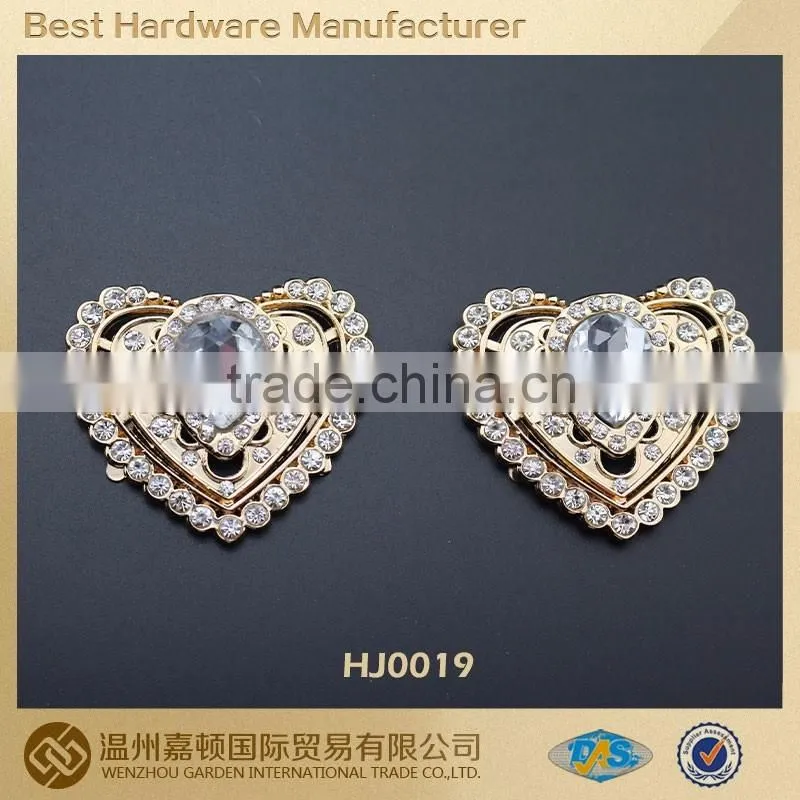 Amber color fashionable metal shoe buckle