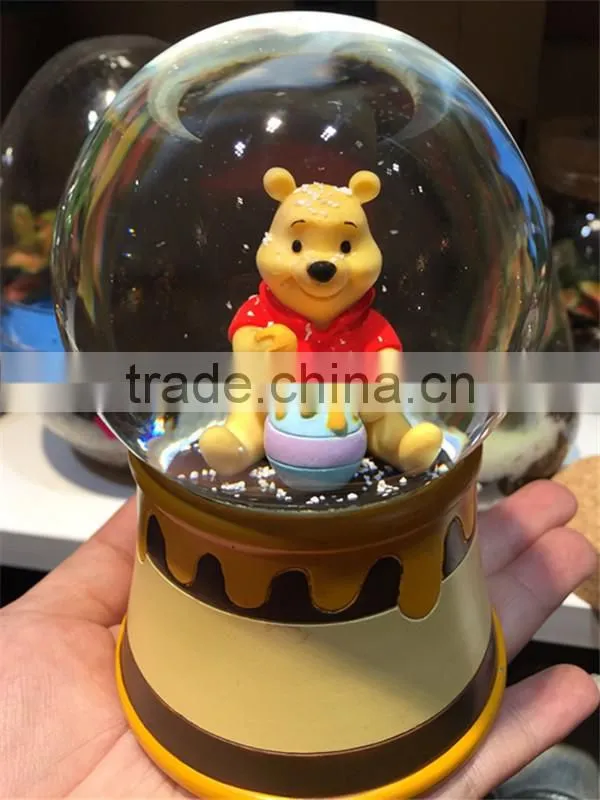 Custom Cute Bear Resin Snow Globe