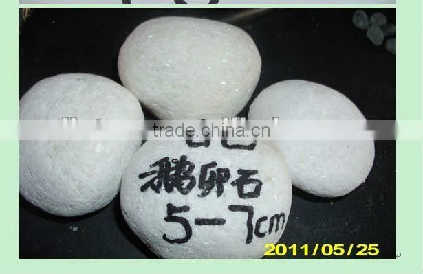white pebble stone