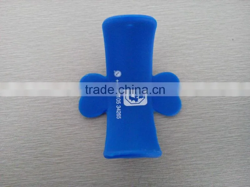 2015 Lottie new product touch-U silicone mobile phone holder/stand/support