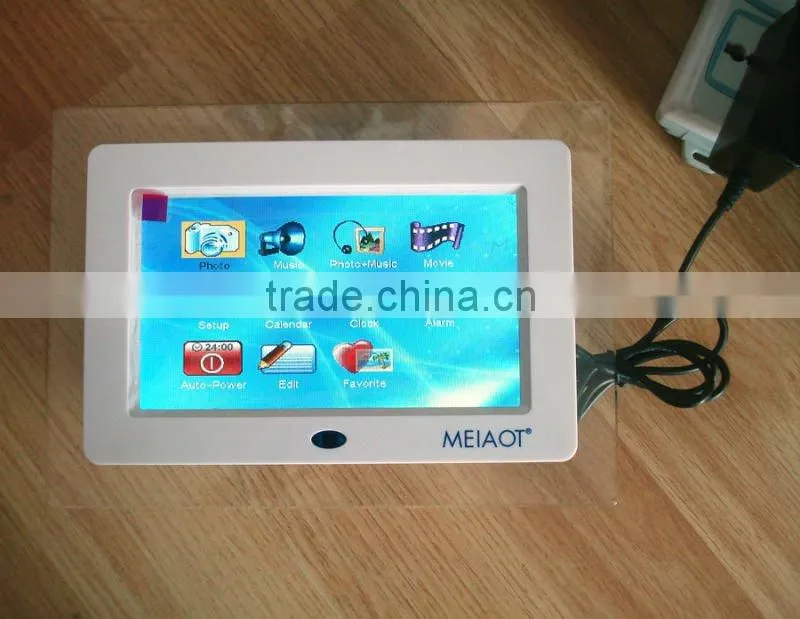 7inch Multifunctional digital photo frame with remote control