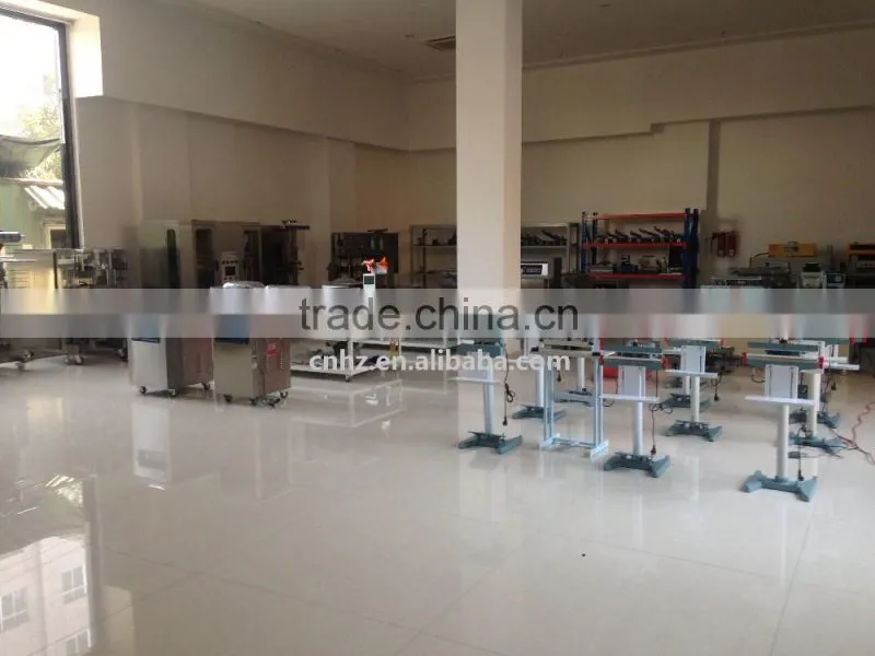 Single or double heads liquid filling machine