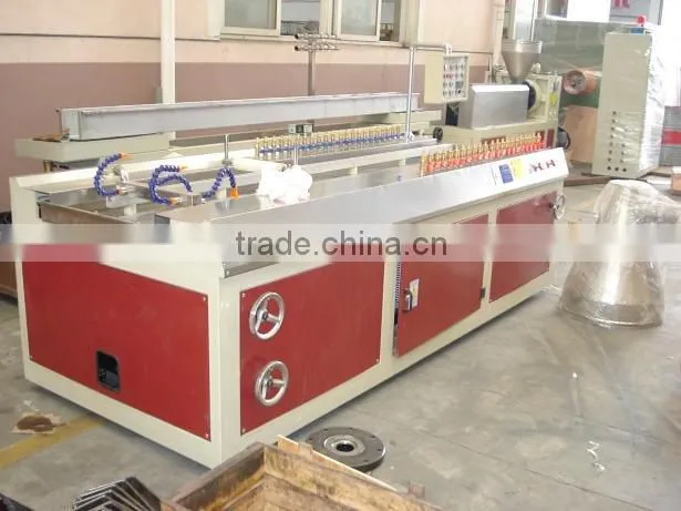 Plastic Extruding Profile Machinery (Plastic Machinery)