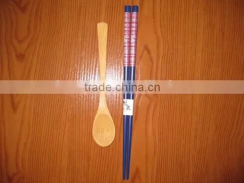 widely used bamboo chopsticks and spoon set