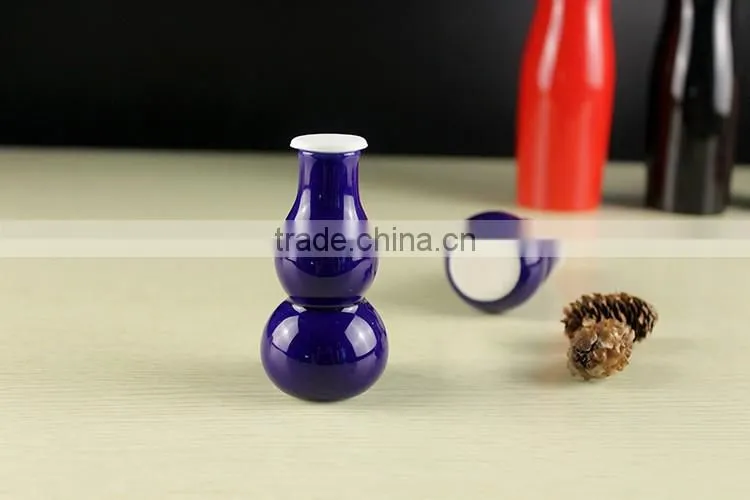 Traditional Chinese style calabash shape ceramic spice bottle