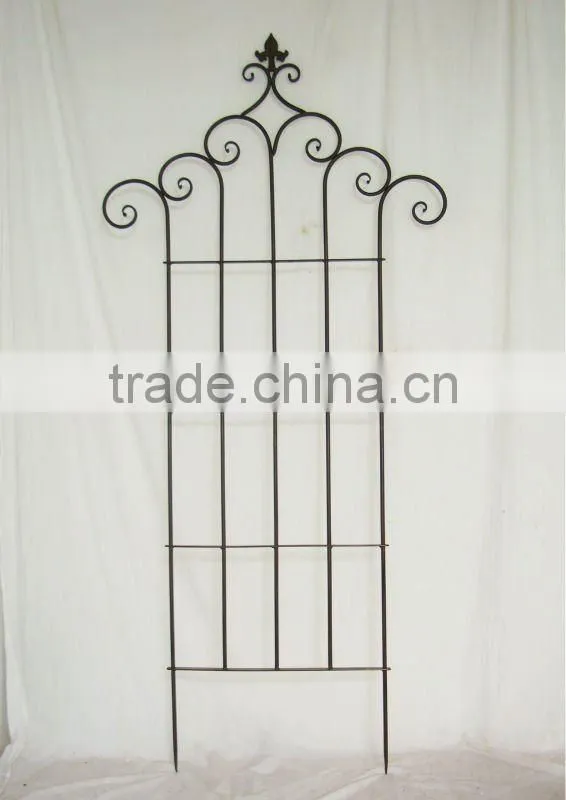 Decorative grape trellis