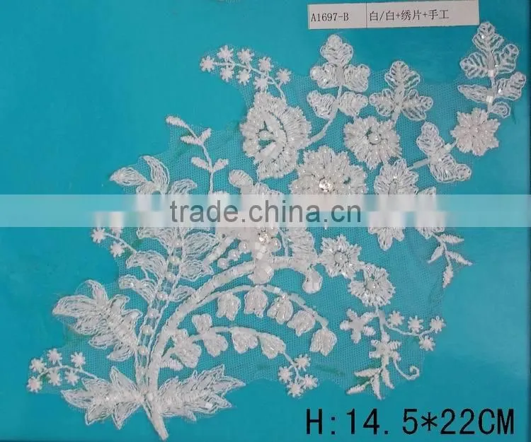 New arrival embroidered lace beaded applique with good price