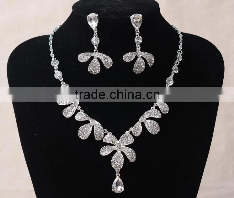 2016 Hot Sale Classical Crystal Necklace Earring Charming Jewelry Set