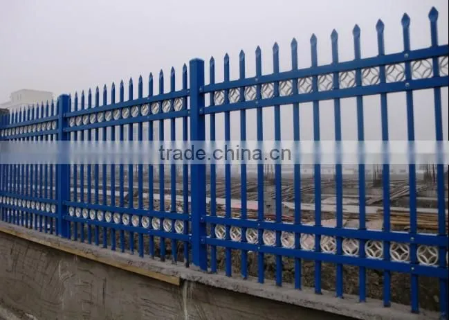 Hot dip galvanised tubular metal fence panel
