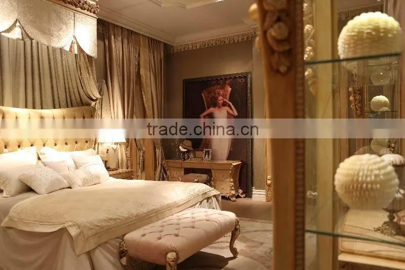 Italian Luxury Bedroom Furniture Set High Back Bed With Hand Carving