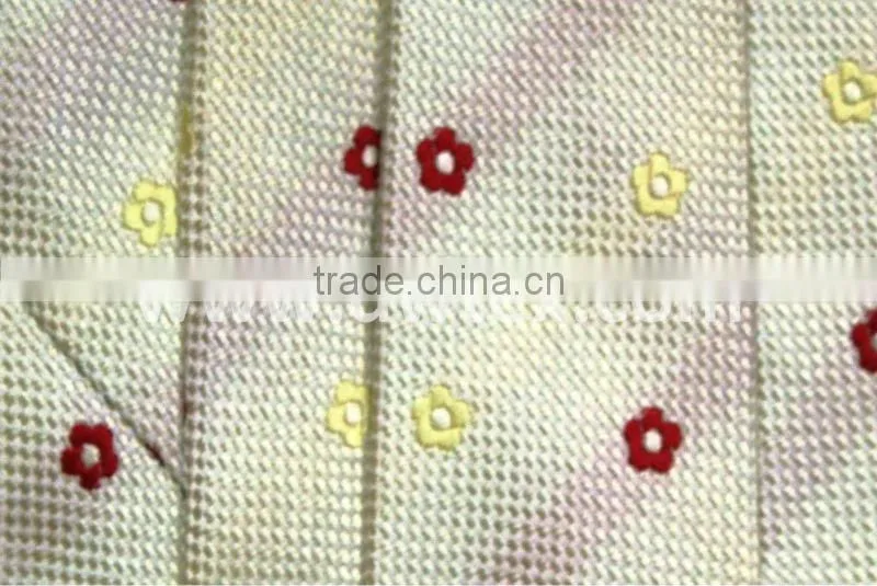 Small flower pattern silk tie for man
