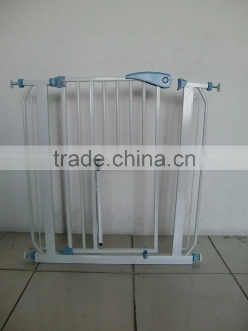 2015 BSG03 ABS +SS material with small door for your pet keep your baby safe and pet comfortable pass en1930 certs pet gate