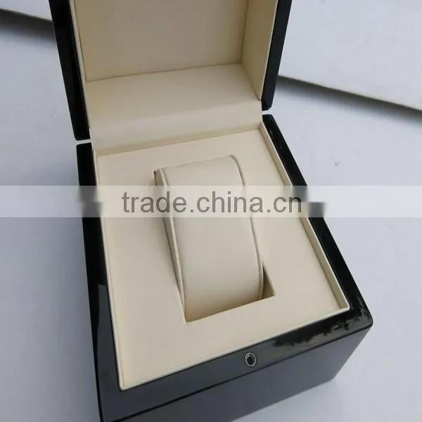 Customized luxury polish lacquered wooden watch box