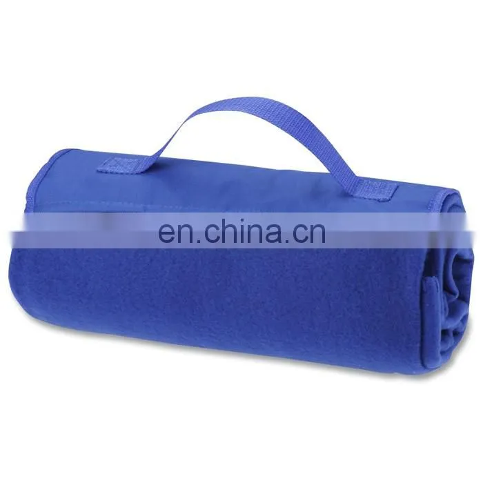 XD1031 roll up travel blanket roll up fleece picnic blanket with waterproof