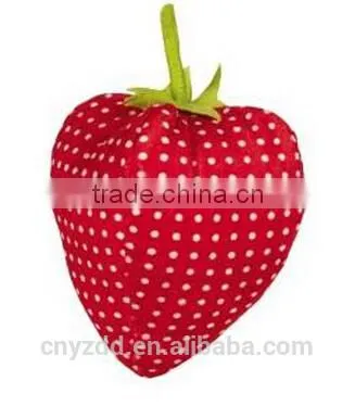 14cm Plush Strawberry Dog Toy/Plush Internal Squeaker and Animated Pet Toy/Soft Stuffed Fruit Toy for Pet
