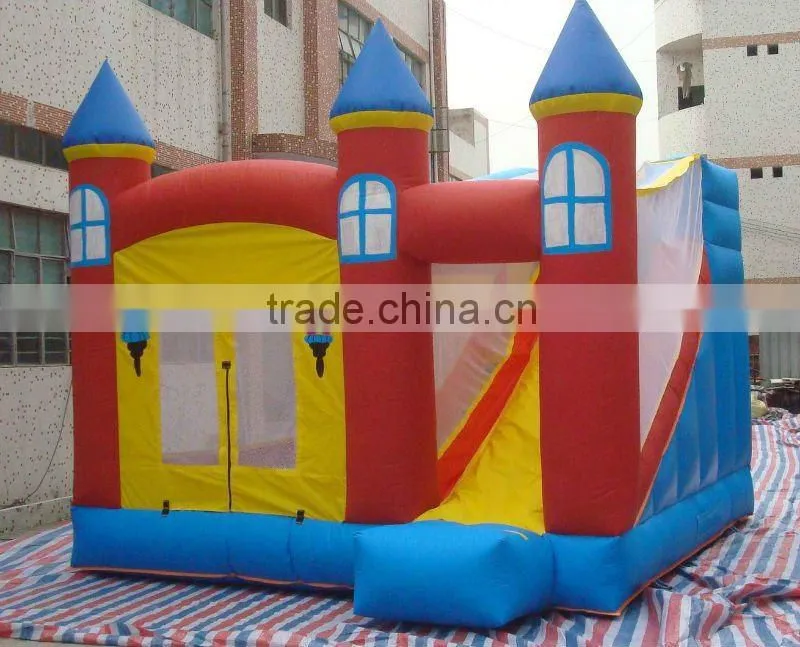 2014 new arrival inflatable football bouncer/ football jumping house