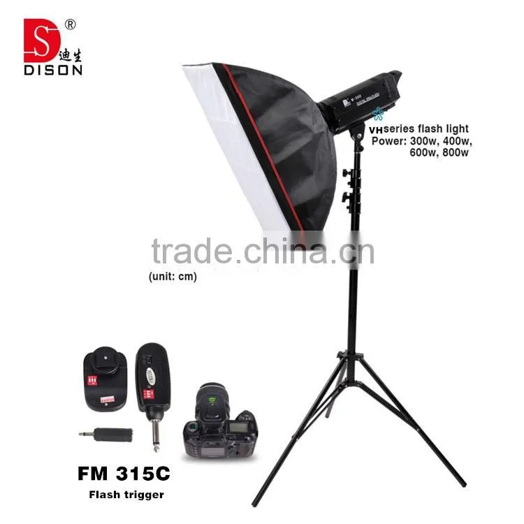 studio kit with 300W camera flash light, good choice wedding photography production