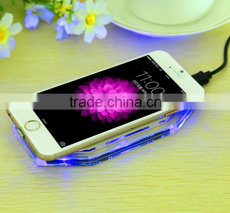 qi fast wireless charging station for smart phones