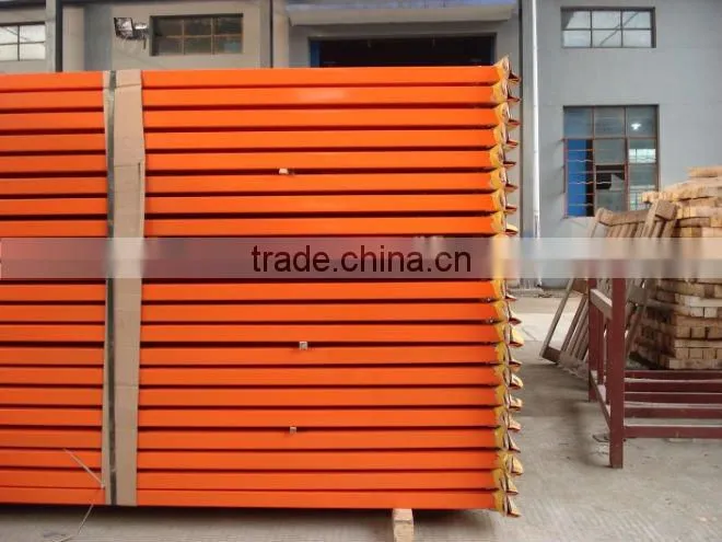 High density storage rack for individual access to all pallets