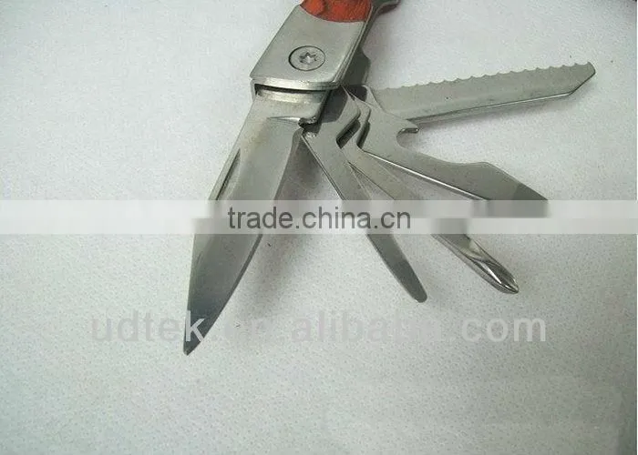 High Quality Outdoor Tool Multifunction Toolkit with LED Light UDTEK01498