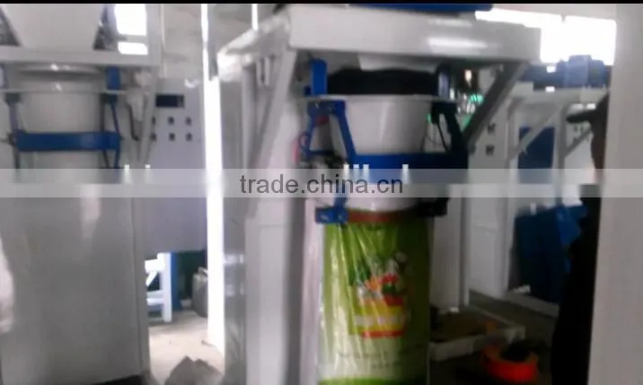 Wood pellets packing machine