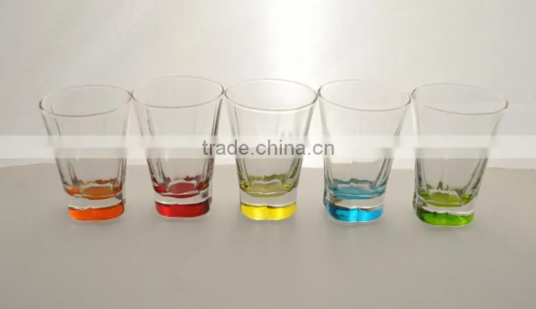 SGS inspection wholesale bottom colored wine shot glass