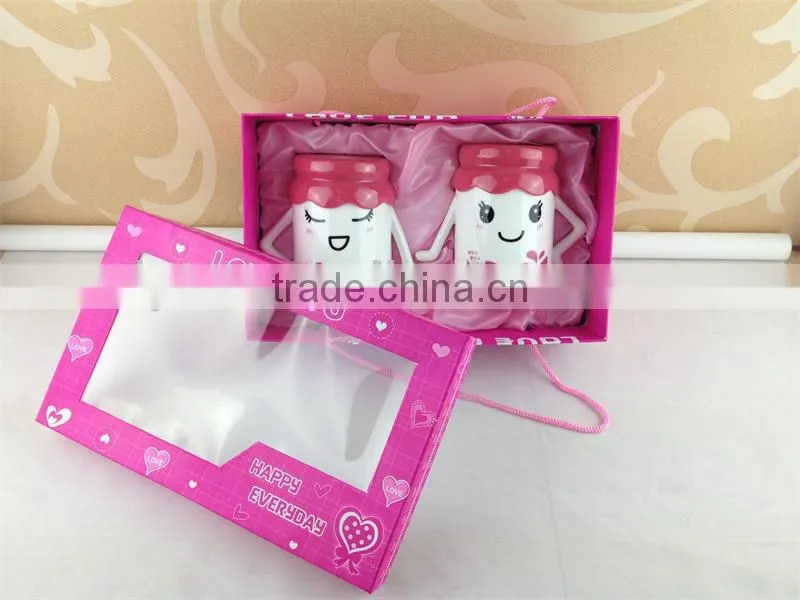 ceramic funny design couple mugs hand in hand 2pcs in gift box