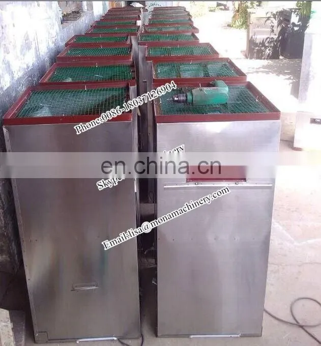 Particles material automatic fish feeder in aquaculture