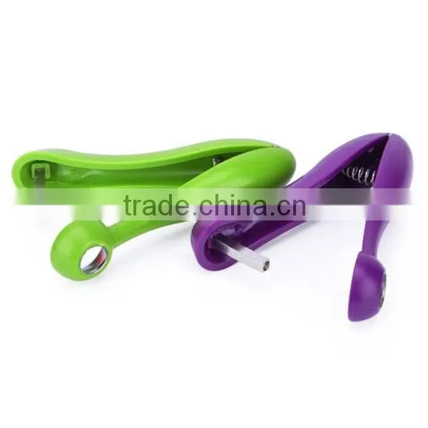 2015 Innovative kitchen tools olive & cherry pitter plastic mini cherry pitter easy cherry stoner remover